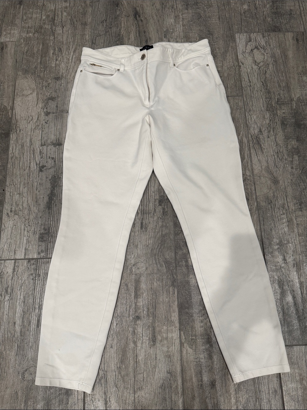 Women’s White Jeans - Skinny Straight Fit